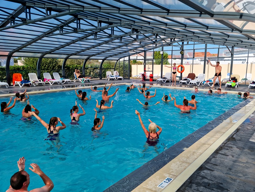 Au camping le Cabestan à Bretignolles-sur-Mer, en Vendée, on ne s'ennuie jamais : animations aquagym !